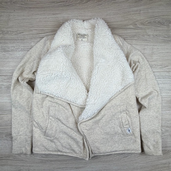 Abercrombie & Fitch Tops - Abercrombie & Fitch Cozy Sherpa Lined Shawl Collar Cardigan Sweater XS